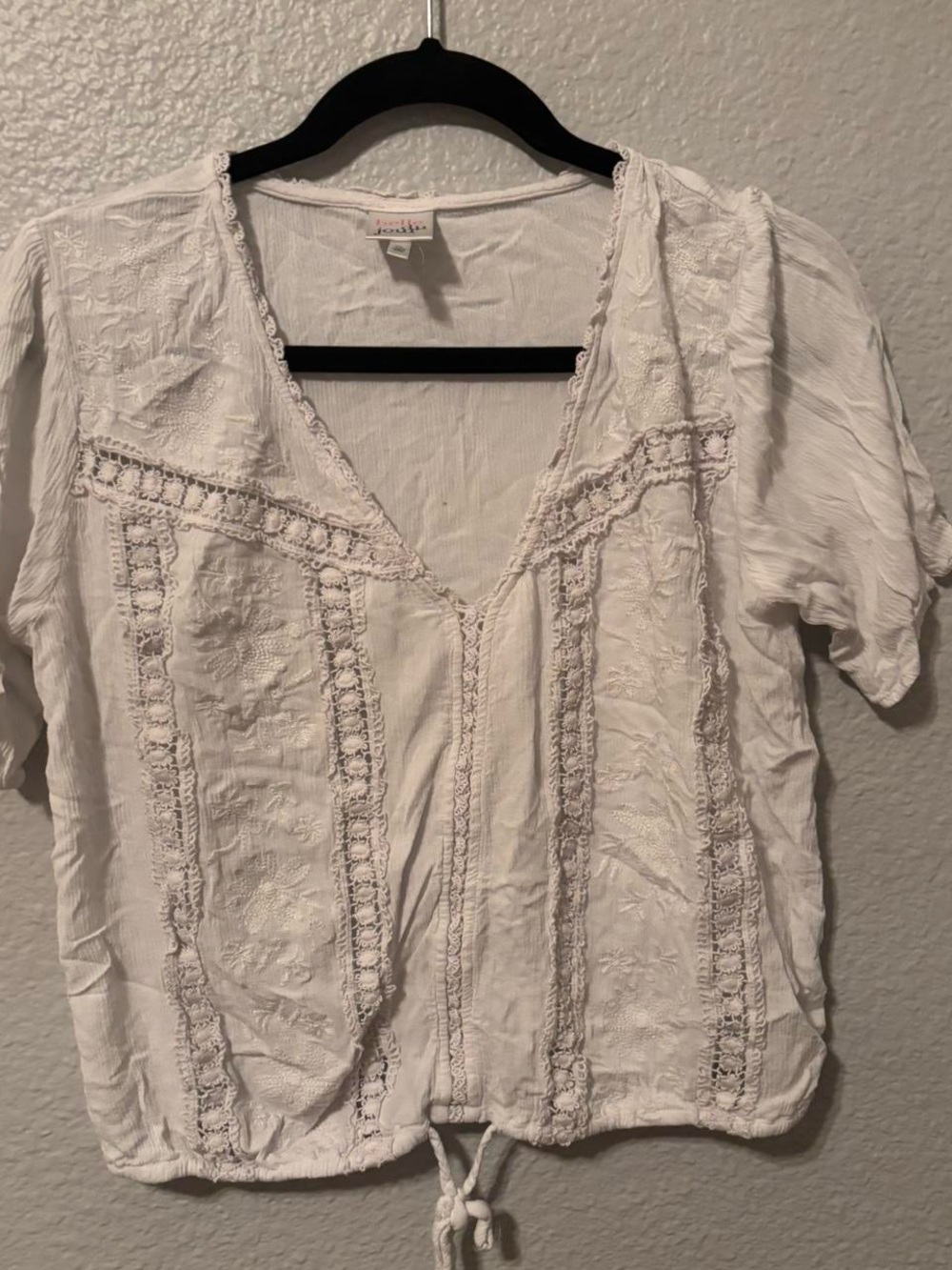 Belle Du Jour White Crochet-Trim V-Neck Tie-Hem Blouse